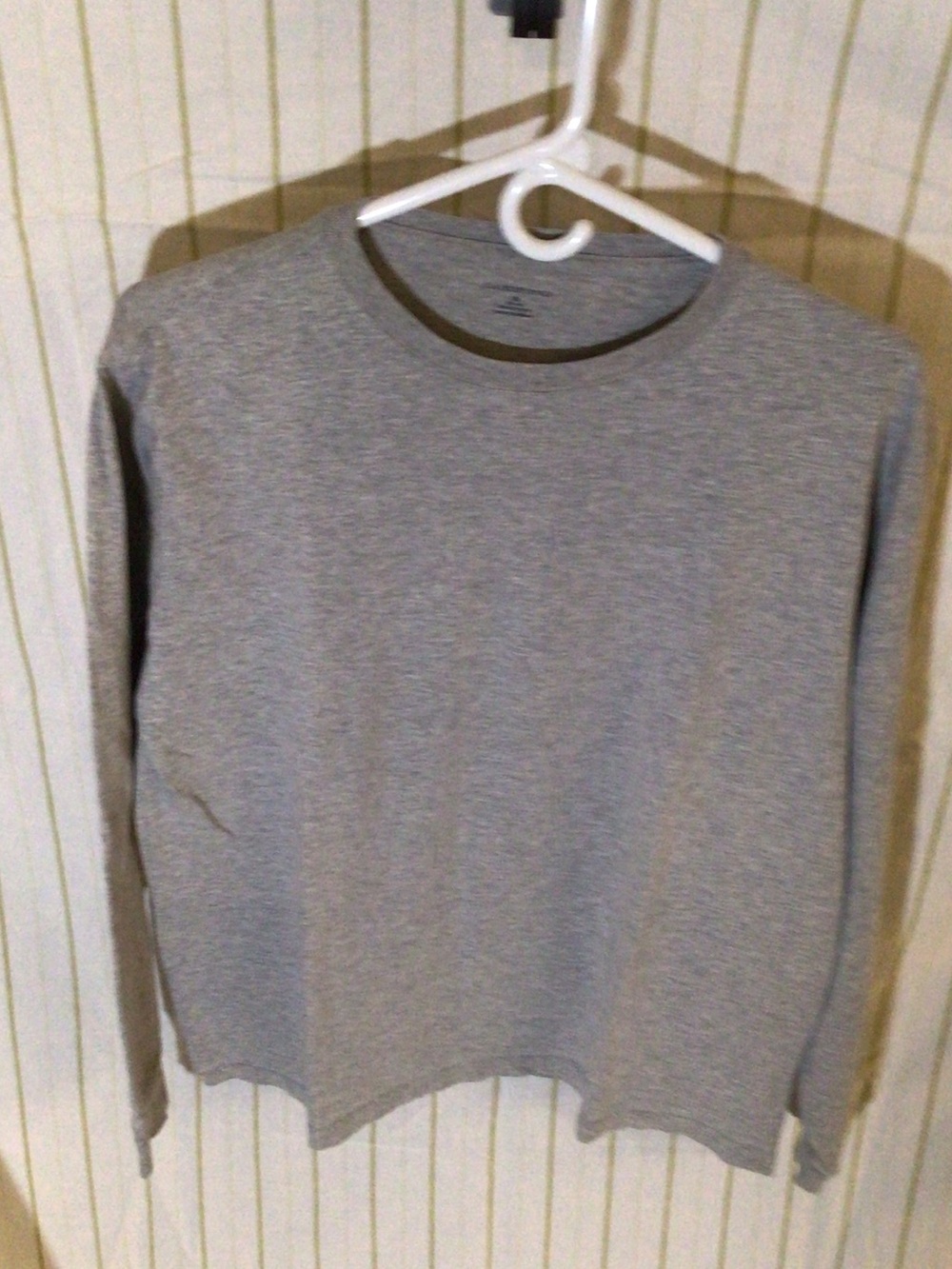 Lands' End Men's Light Grey Long Sleeve Crewneck Tee